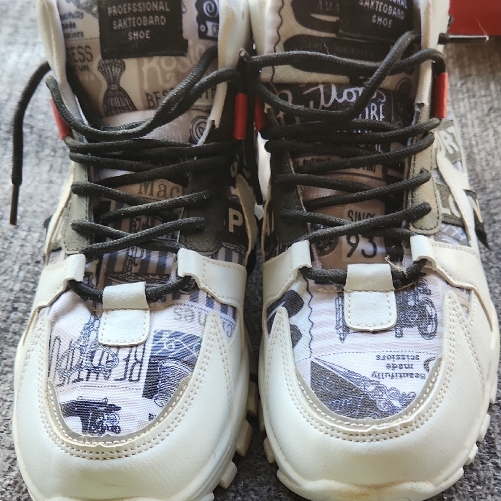 SHEIN Women's Athletic High-Tops - Black, White, Red Accents - Picture 6 of 6